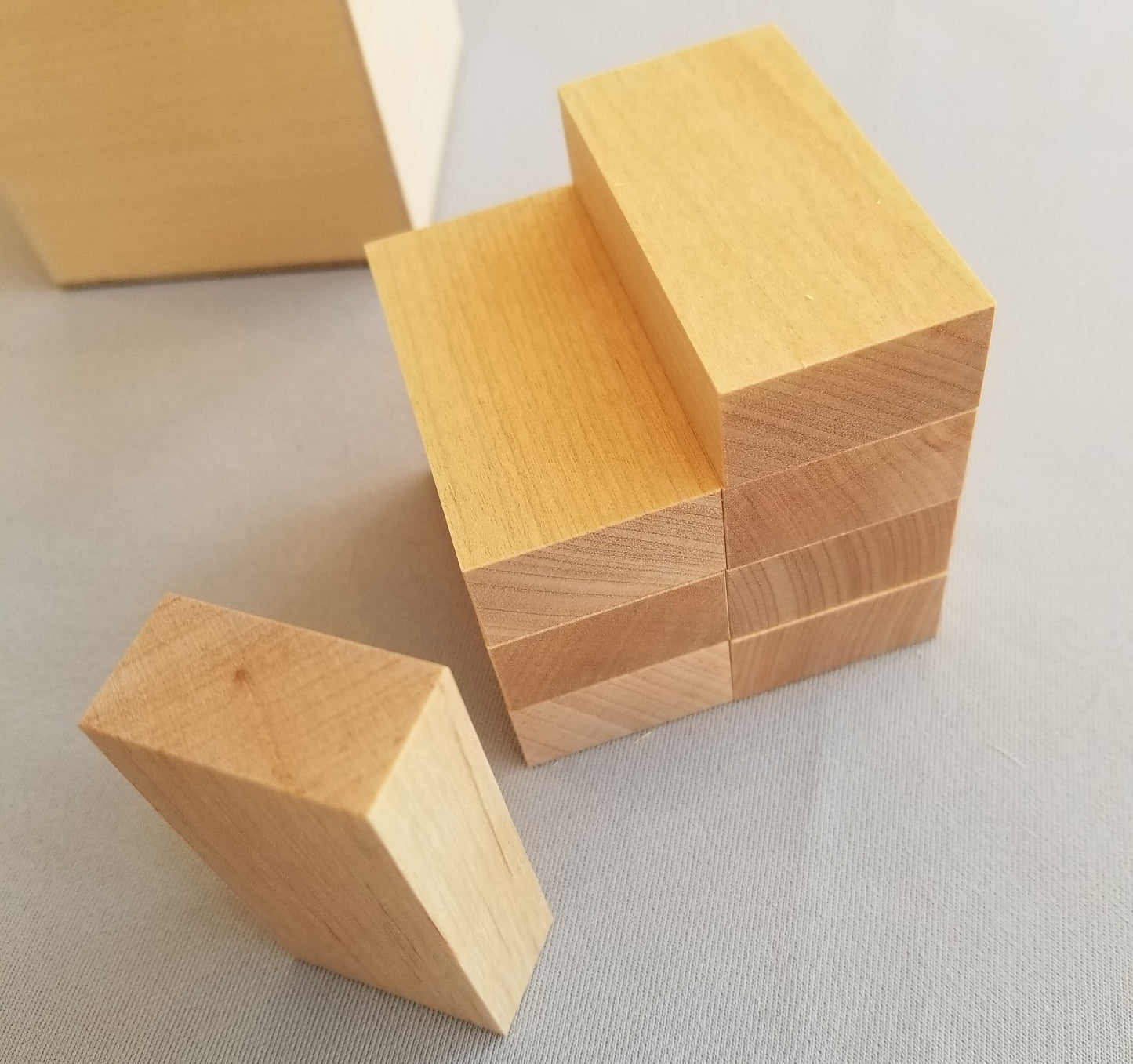 ケルンブロック B1 白木 (童具館)