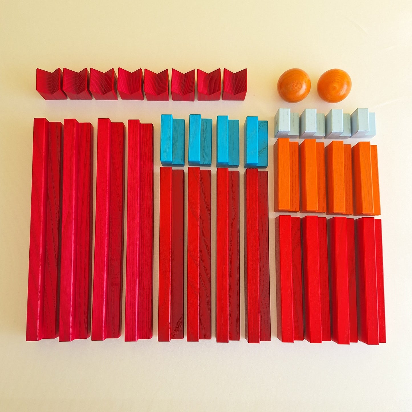 Tigno（ティグノ）　カラー　ネフ　NAEF075（naef社・スイス）