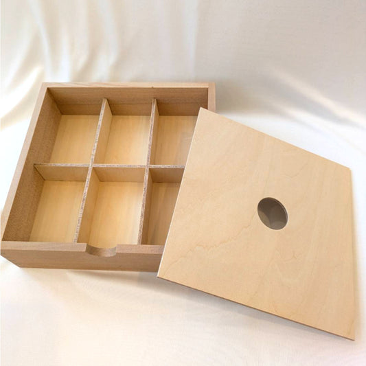 【在庫限り!】かずの木蓋付ビーズ収納箱(２㎝用）◆童具館 旧商品◆　108028　童具館