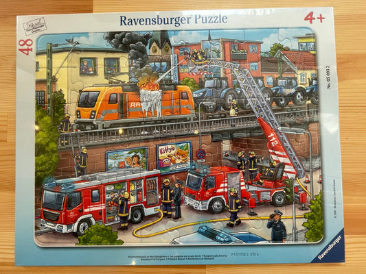 パネルパズル　消防車の活躍　　（ドイツ・ラベンスバーガー社）